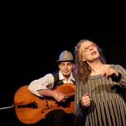 2012-chat-voir-la-lune1541-16